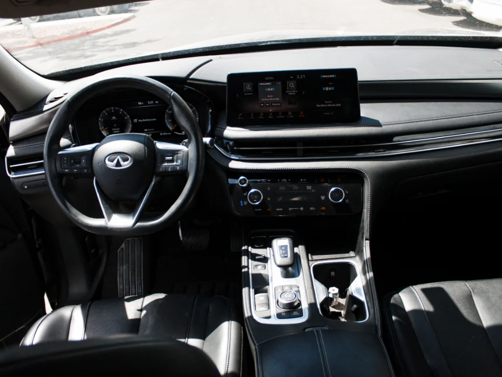 Used 2023  INFINITI Luxe image 25
