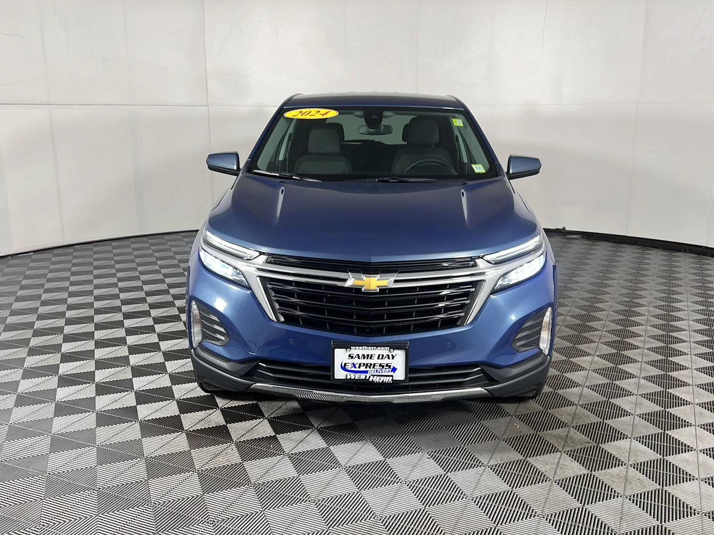 Used 2024 Lakeshore Blue Metallic Chevrolet LT image 5