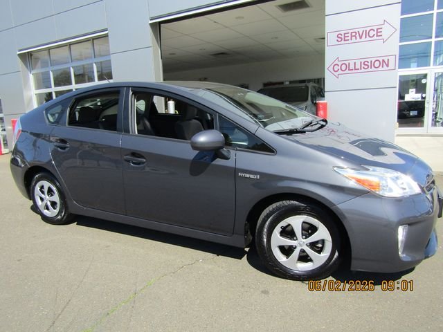 2015 Toyota Prius Two's photo
