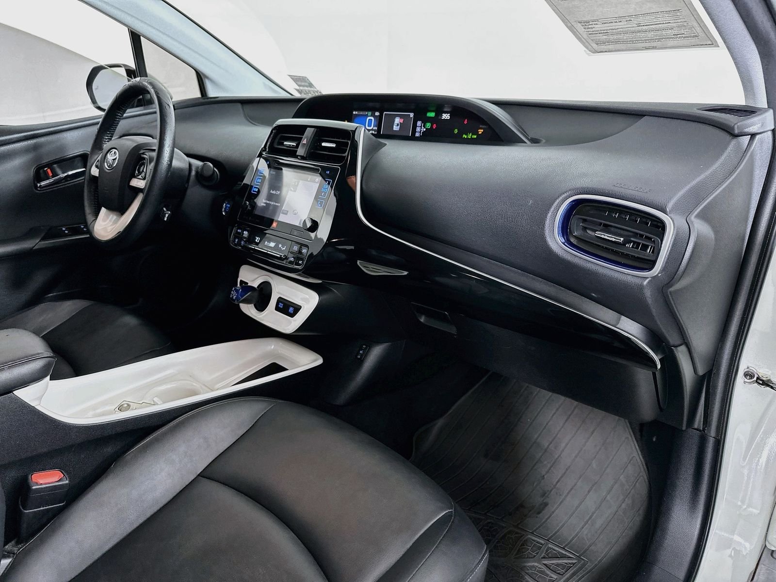 Used 2016 Blizzard Pearl Toyota Four Touring image 28