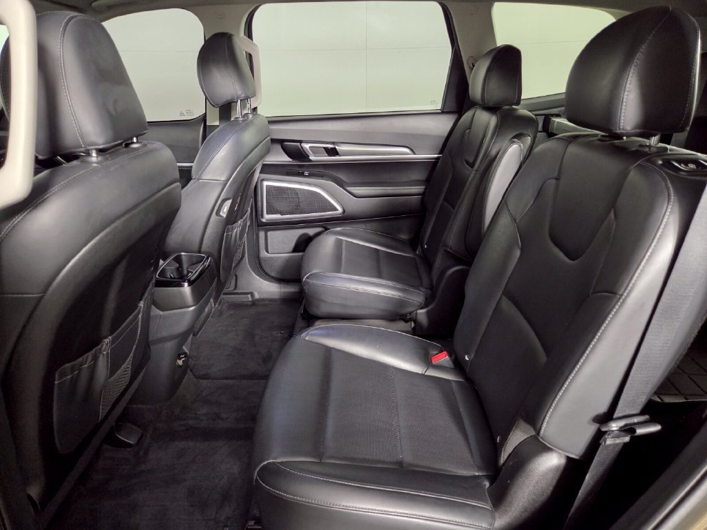 Certified Used 2021 Dark Moss Kia S image 21