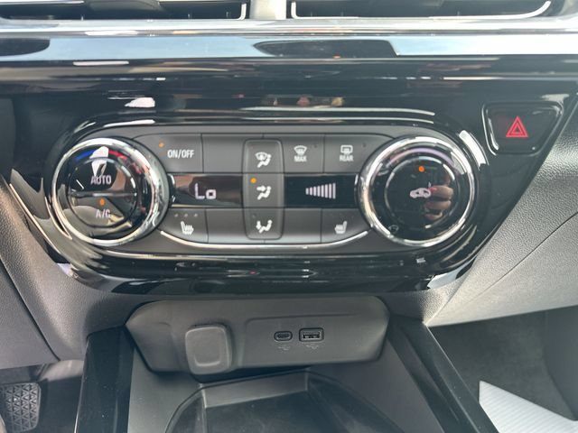 New 2026 Mosaic Black Metallic Chevrolet 2RS image 37
