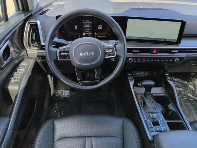 New 2025 Glacial White Pearl Kia S image 16