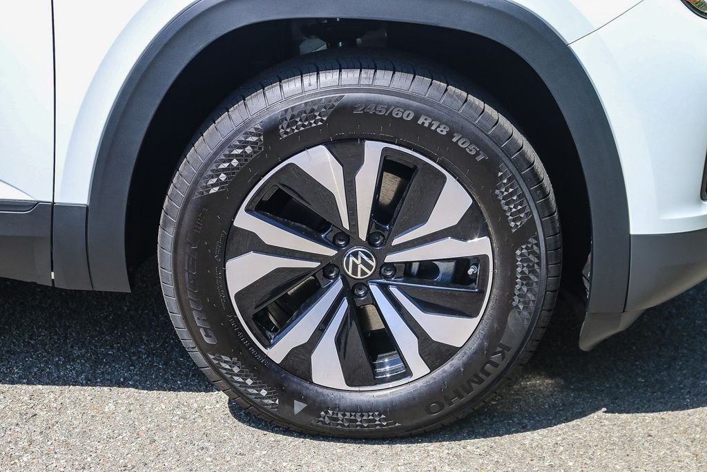 New 2026 White Volkswagen 2.0T SE image 11