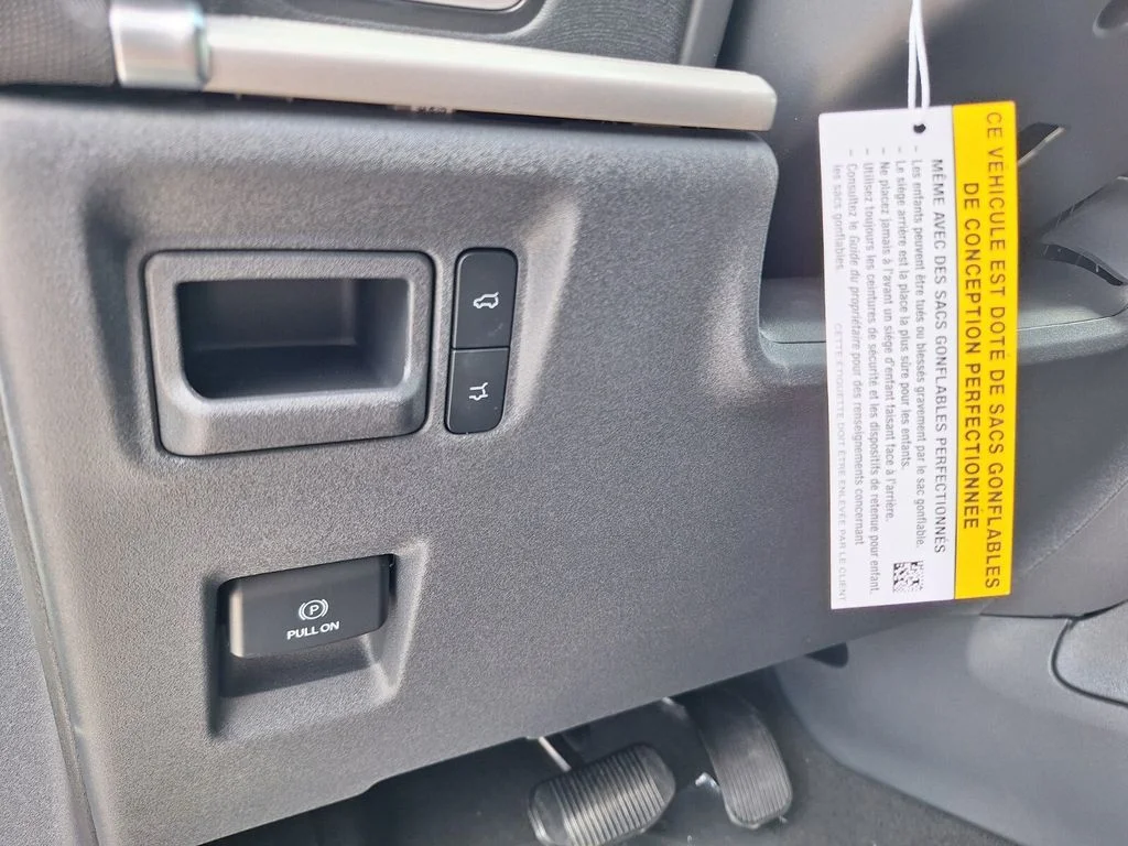 New 2026 Oxford White Ford Active image 20