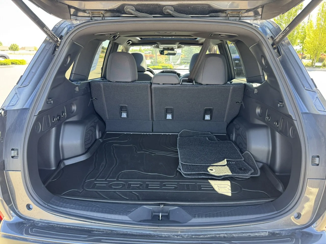 Used 2025 Magnetite Gray Metallic Subaru Premium image 39