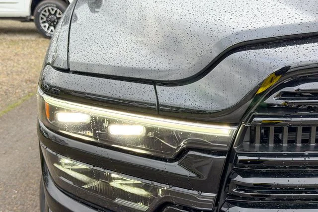 New 2026 Diamond Black Crystal Pearl-Coat Exterior Paint RAM Laramie image 5