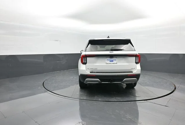 New 2026 Star White Metallic Tri-Coat Ford Platinum™ image 6