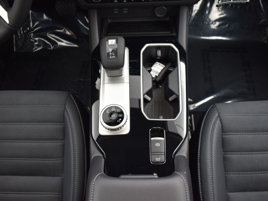 New 2026 Black Mitsubishi SE image 16