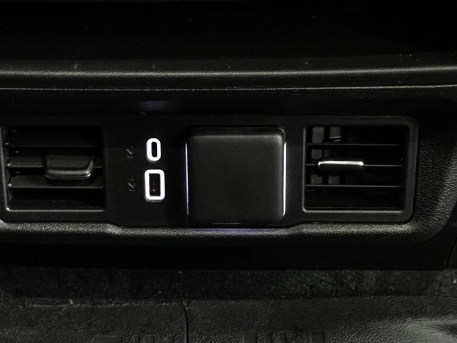 New 2026 Onyx Black GMC SLE image 27