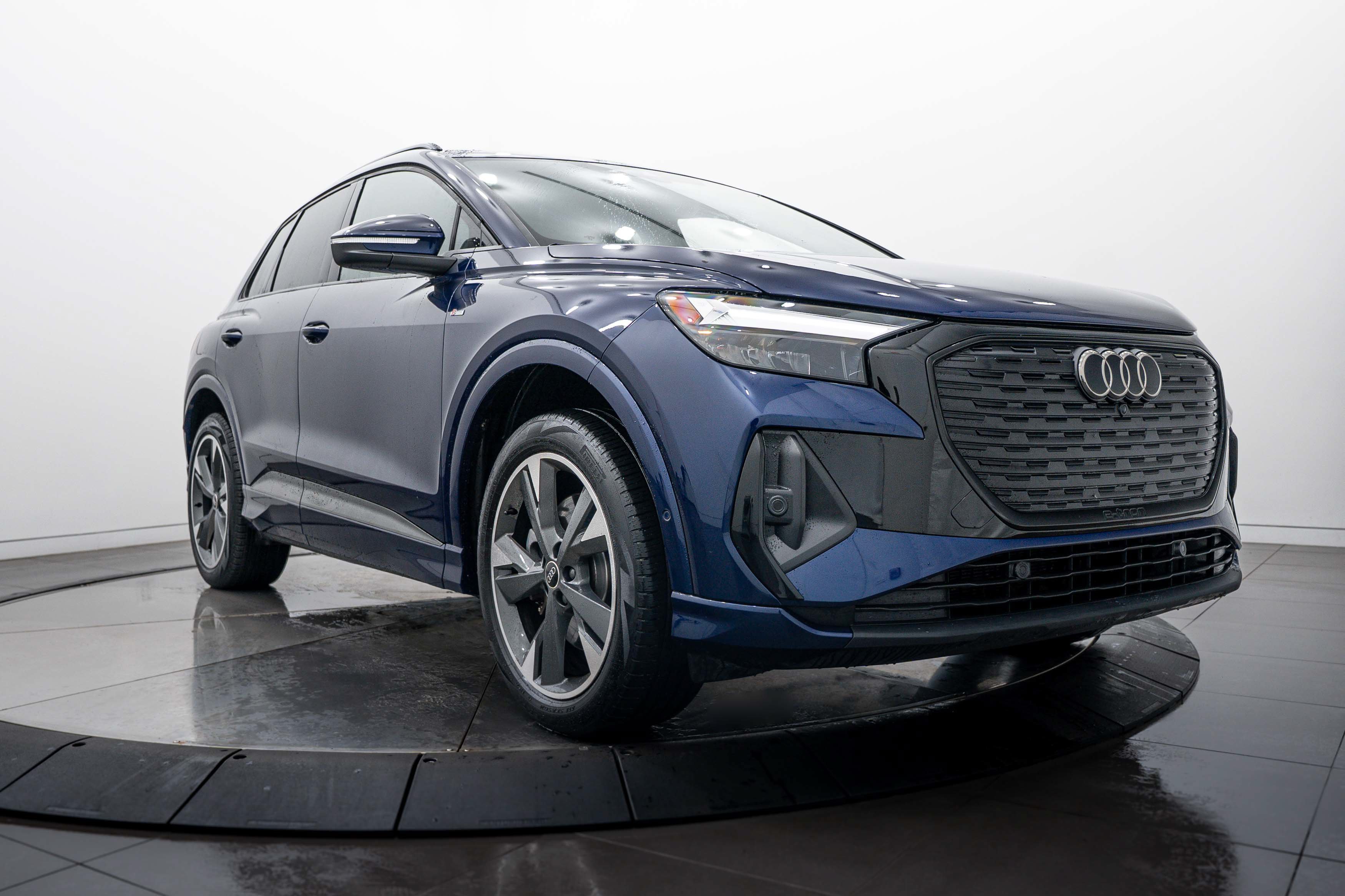Certified Used 2024 Navarra Blue Metallic Audi Premium Plus image 1