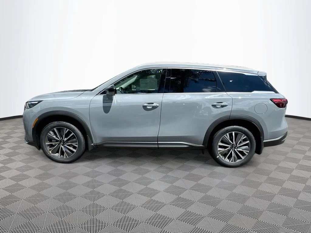 New 2027 HARBOR GRAY INFINITI Luxe FWD image 8