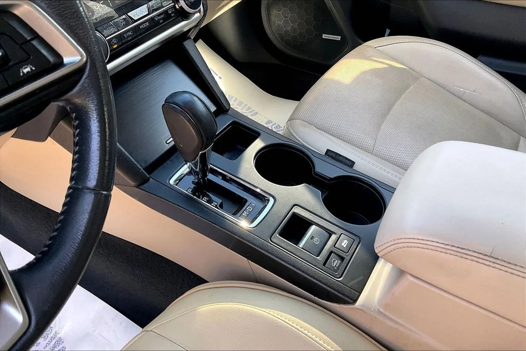 Used 2019 Green Subaru 2.5i image 17