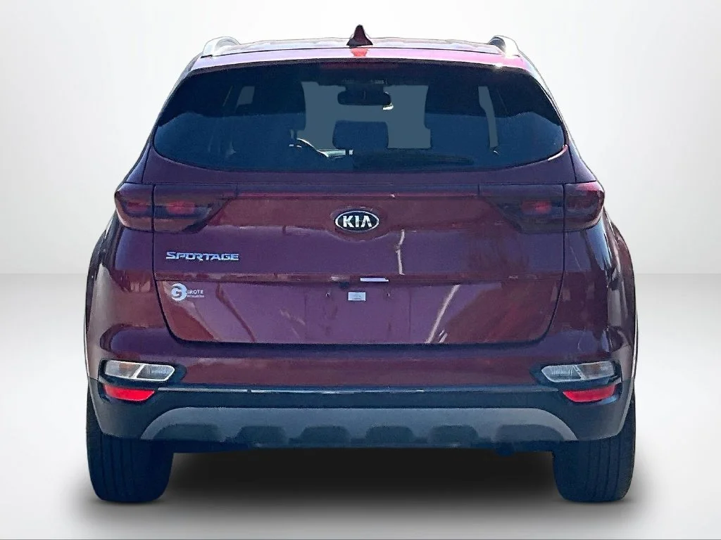 Used 2021 Red Kia S image 5