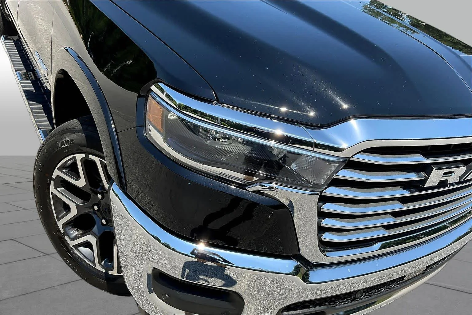 Used 2025 Diamond Black Crystal Pearlcoat Ram Laramie image 53