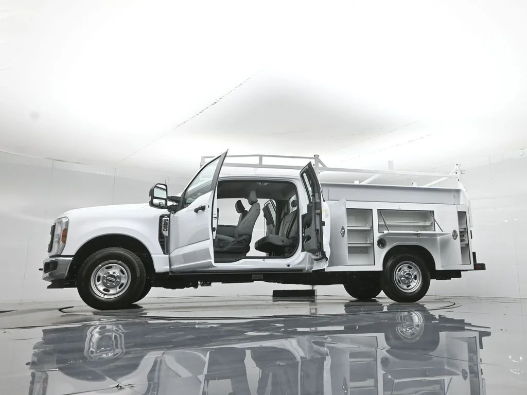 New 2026 Oxford White Ford XL image 81