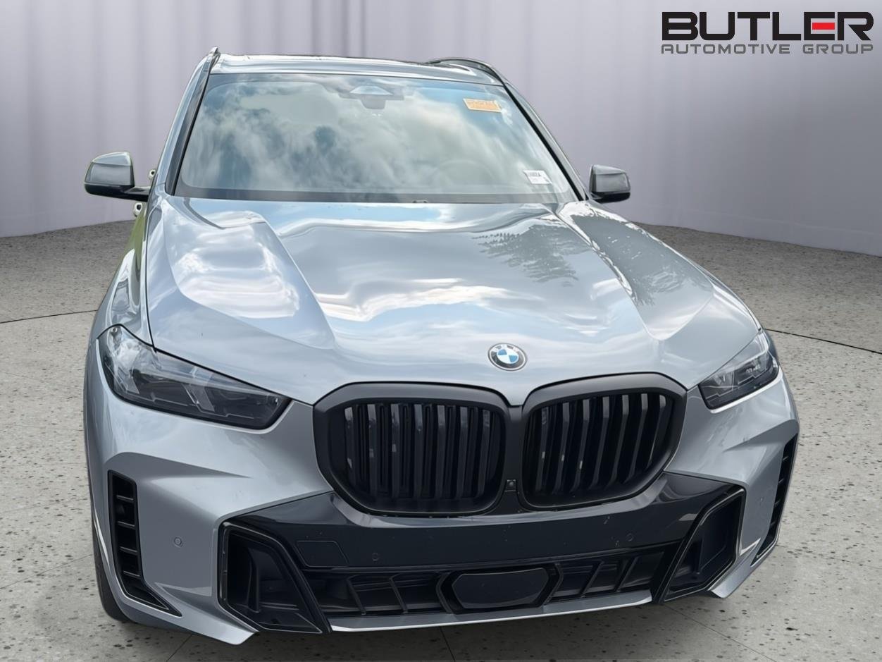Used 2025 Skyscraper Grey Metallic BMW xDrive40i image 5