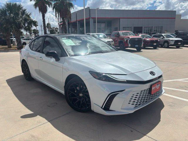 Used 2026 WIND CHILL PEARL*/MIDNIGH Toyota  image 1
