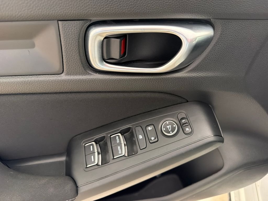 Used 2024  Honda LX image 10