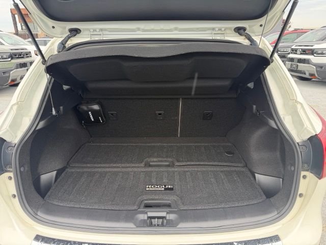 Used 2019 White Nissan SV image 14