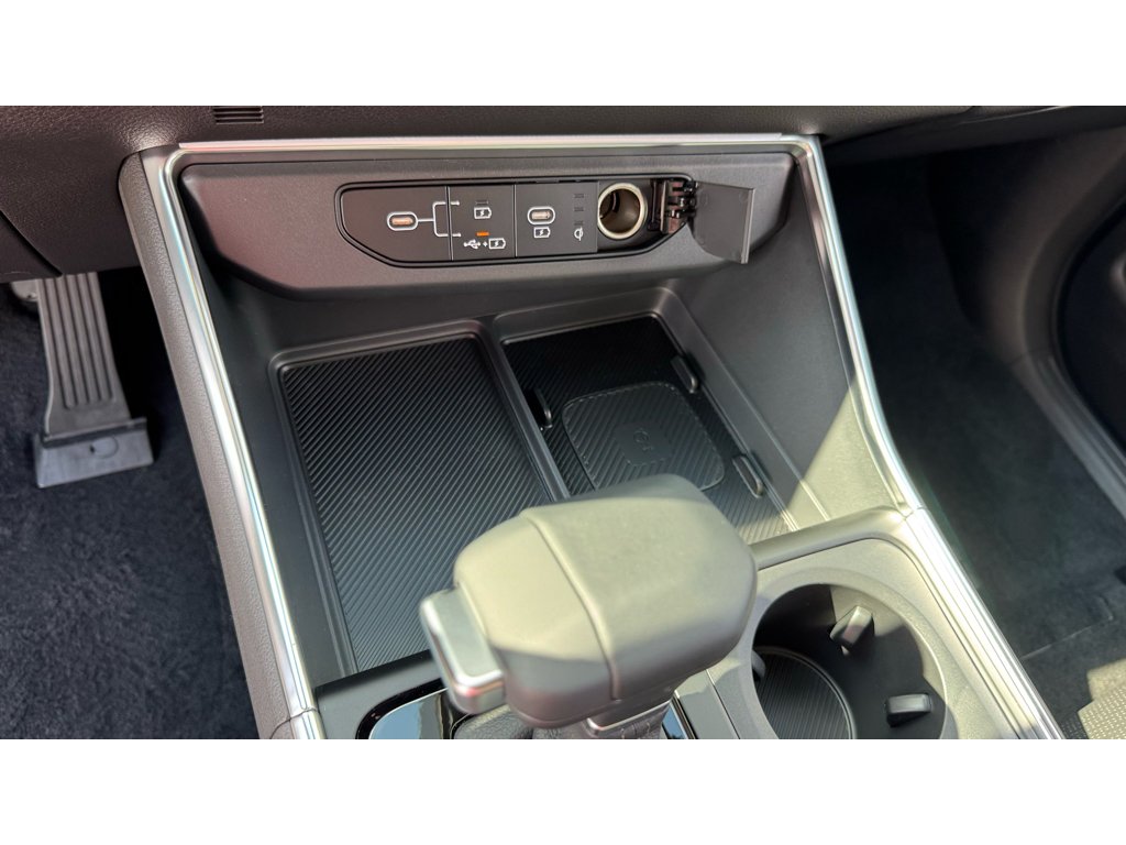 New 2027 Ivory Silver Kia SX image 20
