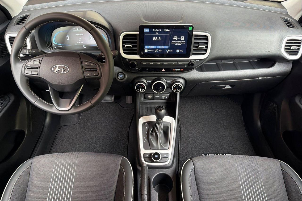 New 2026 Gray Hyundai SEL w/Two-Tone Roof image 16