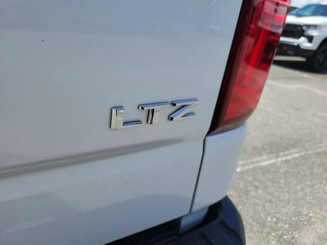 2025 Chevrolet Silverado 1500 LTZ - Photo 11