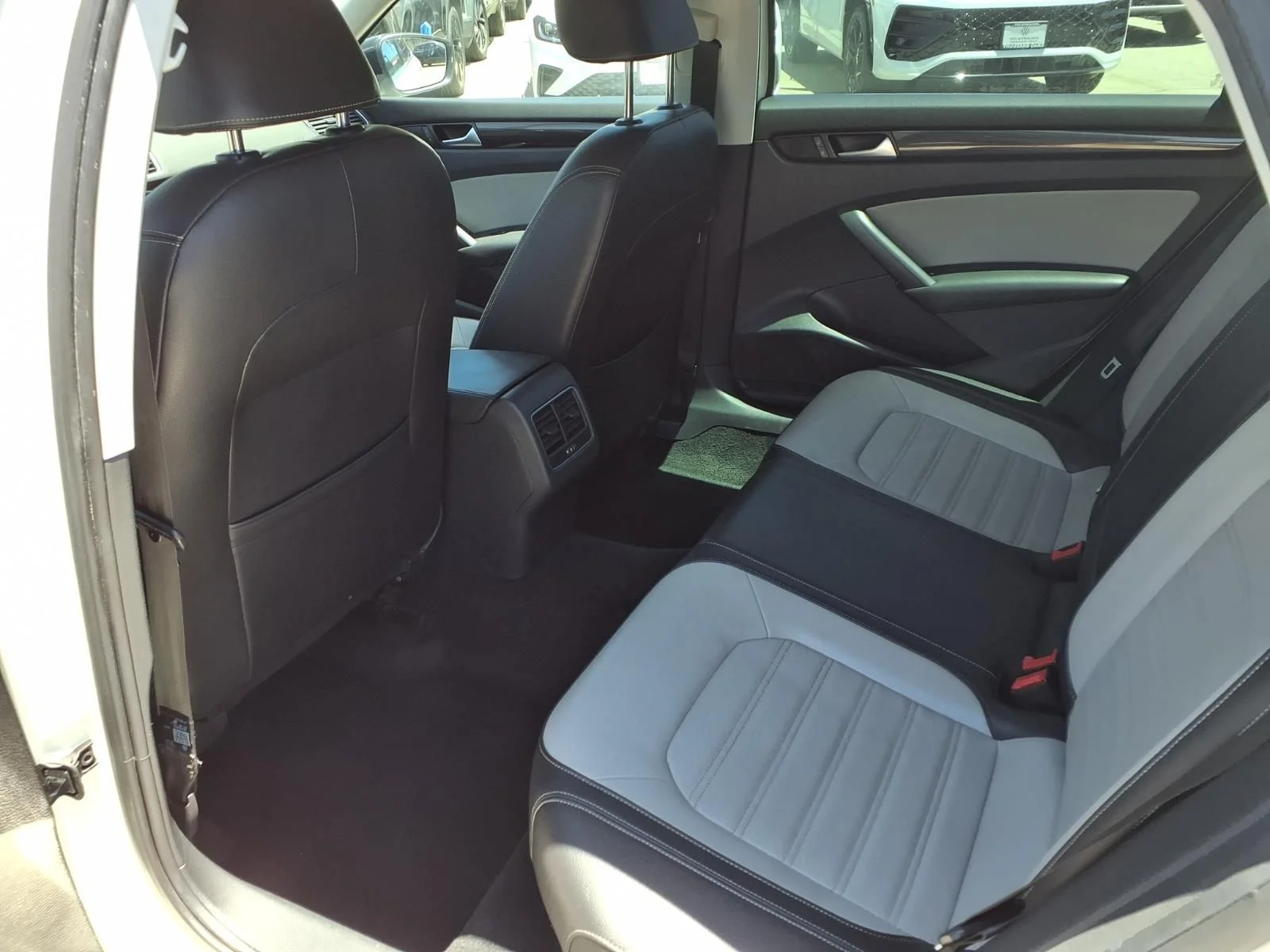 Used 2015 White Volkswagen 1.8T Sport image 18
