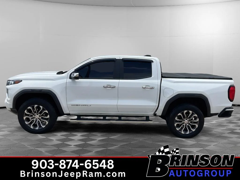 Used 2024 Summit White GMC 4WD Denali image 4