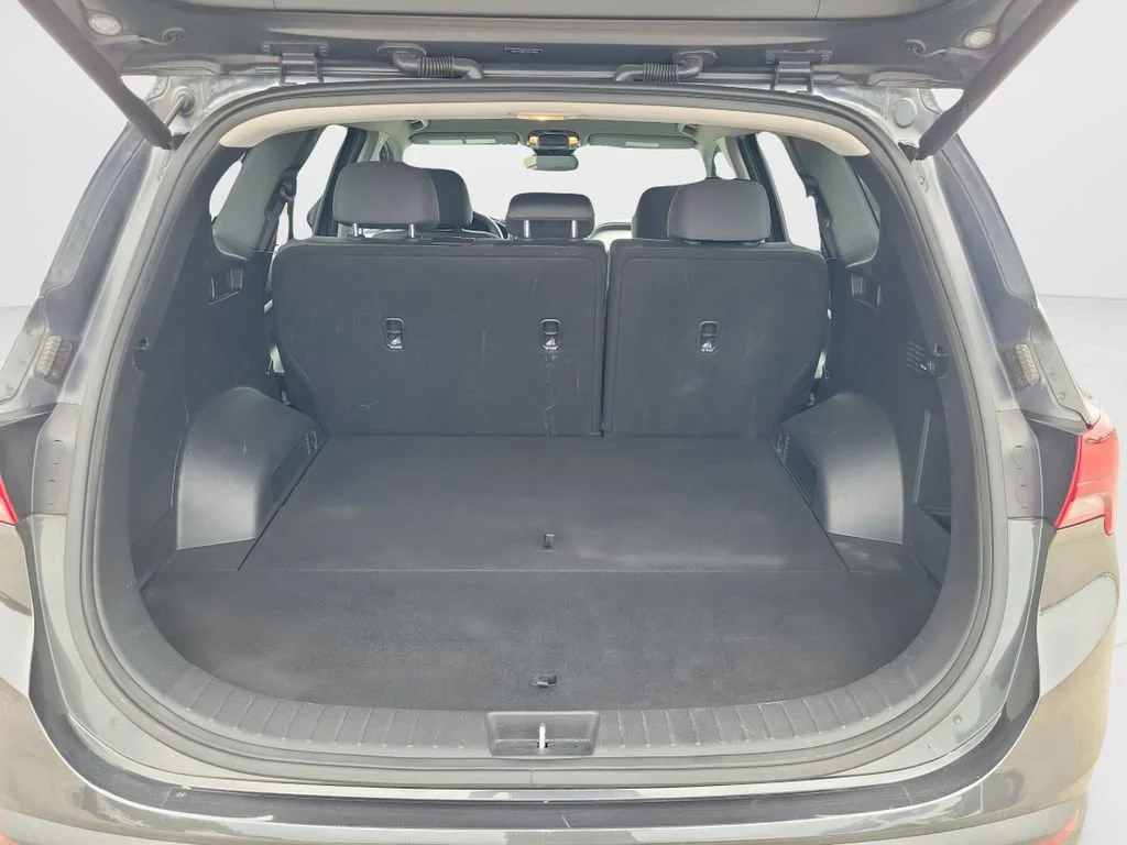 Used 2023 Gray Hyundai SEL image 9