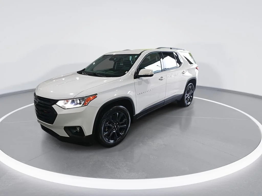 Used 2021 White Chevrolet RS image 4