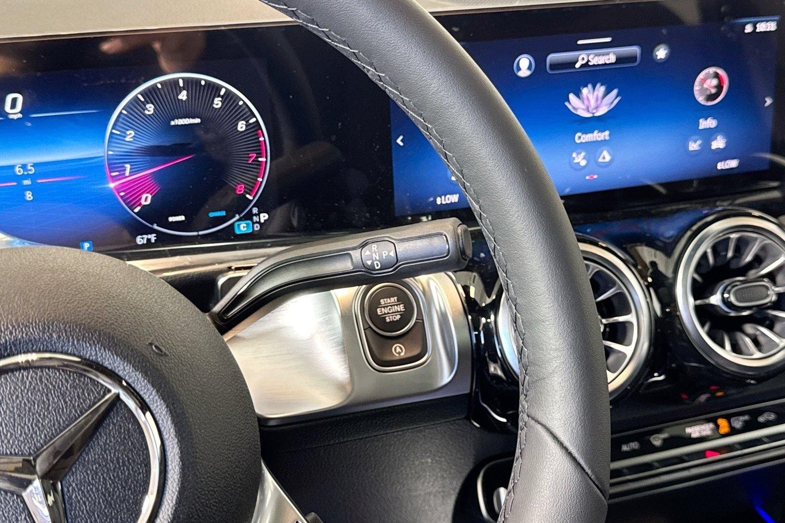 New 2026 Mountain Grey Metallic Mercedes-Benz GLB 250 image 15