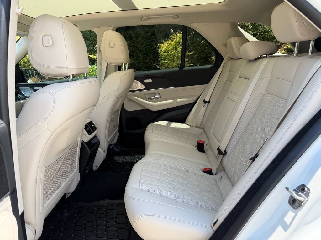 Used 2026 Polar White Mercedes-Benz AMG® 53 4MATIC+ image 37