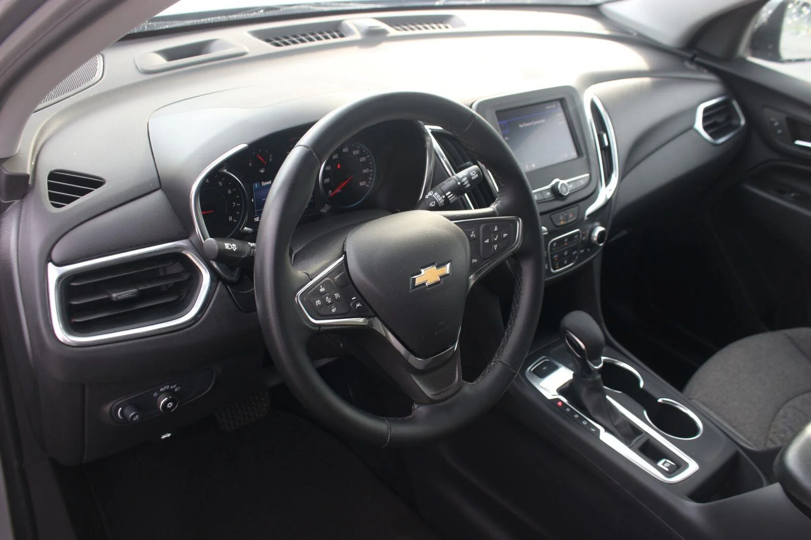 Used 2024 Sterling Gray Metallic Chevrolet LT image 17