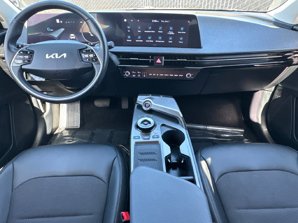 Used 2024 White Kia Light image 18