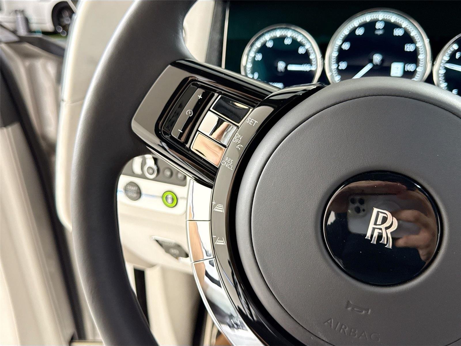 Used 2023  Rolls-Royce  image 24