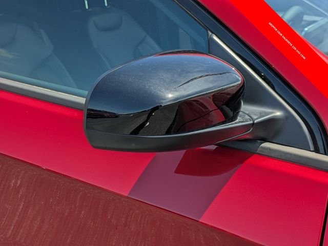 Used 2025 Red Jeep Latitude image 11