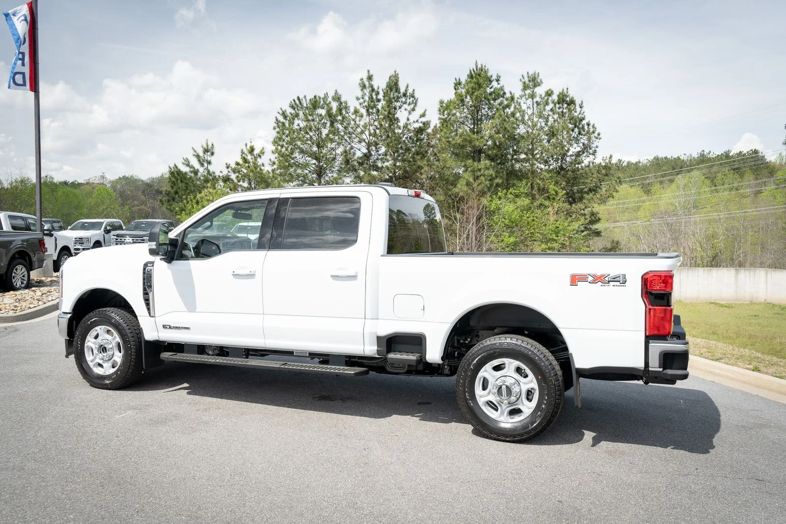 New 2026 Oxford White Ford F-350® XLT image 7