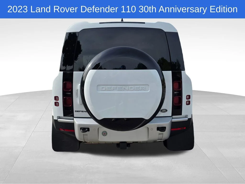 Used 2023  Land Rover S image 8