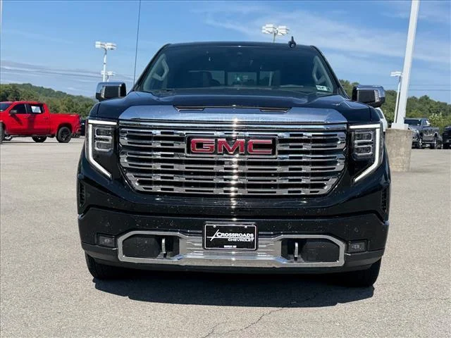 Used 2025 Onyx Black GMC Denali image 10