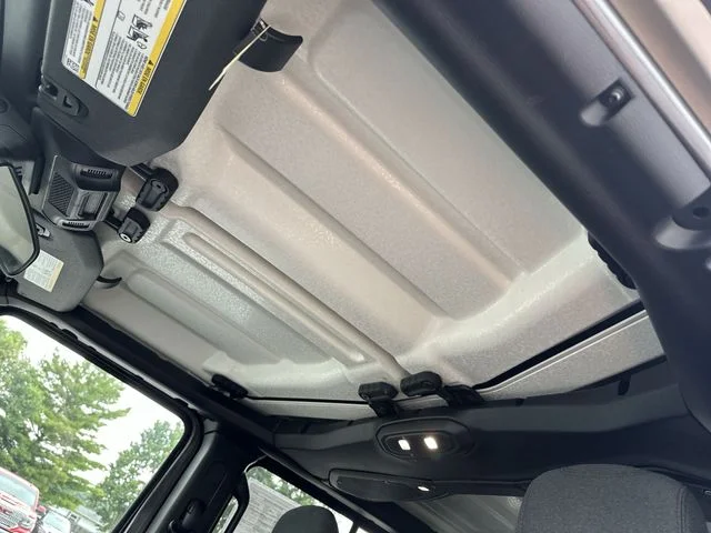 Used 2024 Gray Jeep Sport S image 18