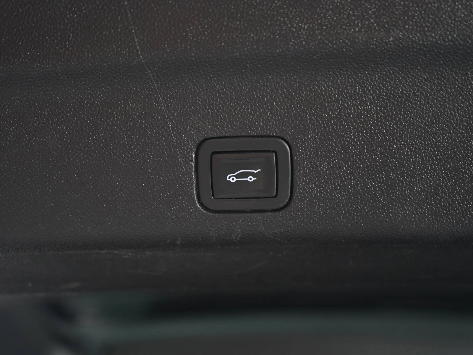 Used 2021 Black GMC Denali image 17