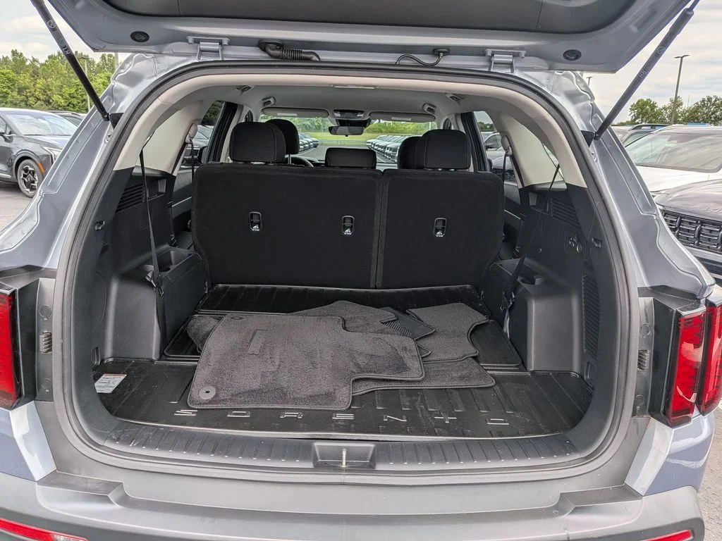 Certified Used 2023 Grey Kia LX image 21