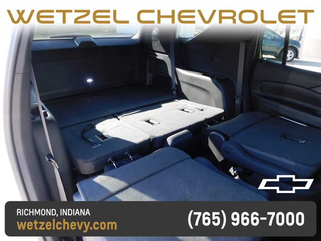 New 2027 Summit White Chevrolet LT image 29