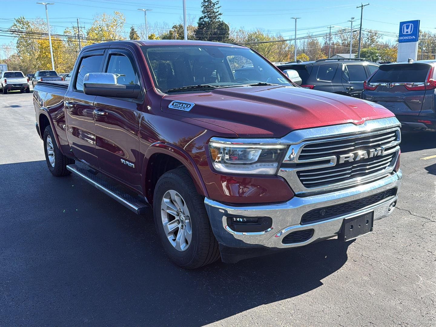 Used 2019 Delmonico Red Pearlcoat Ram Laramie image 4