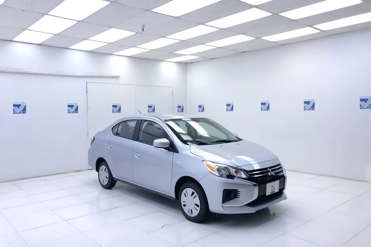 2024 Mitsubishi Mirage ES CVT's photo