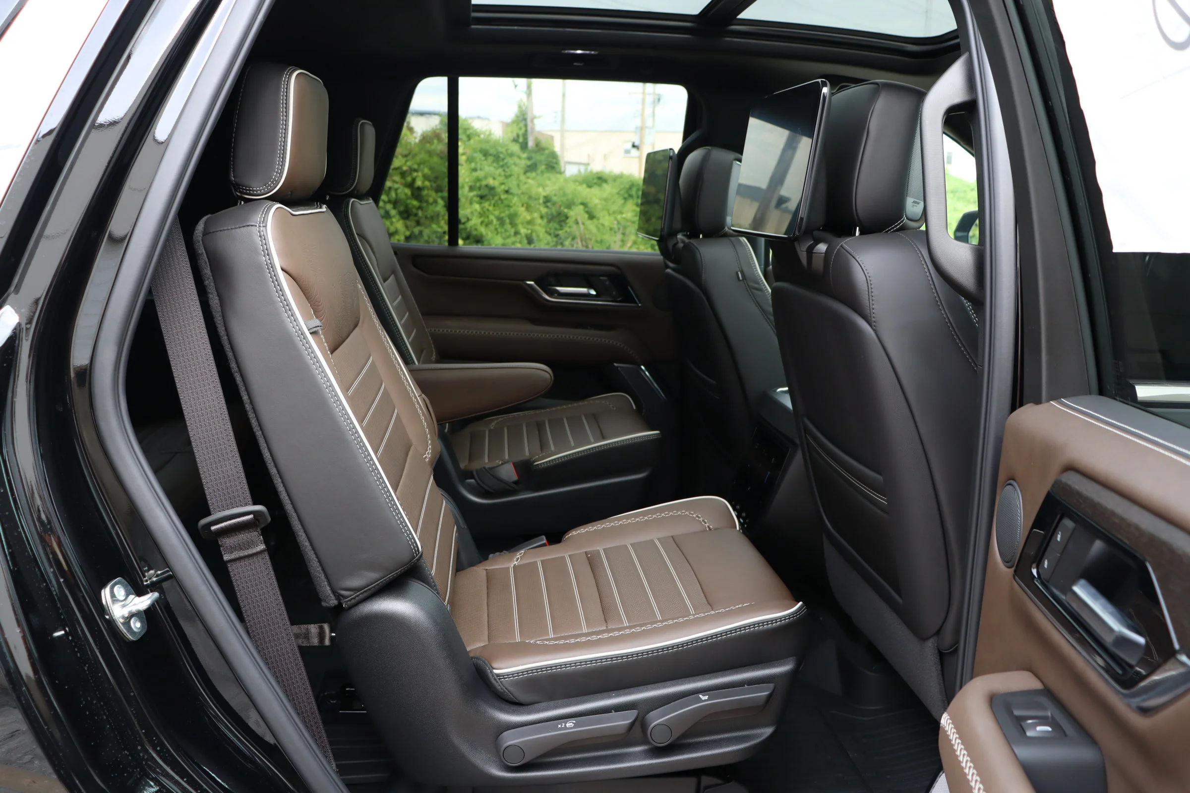 New 2026 Onyx Black GMC Denali Ultimate image 38