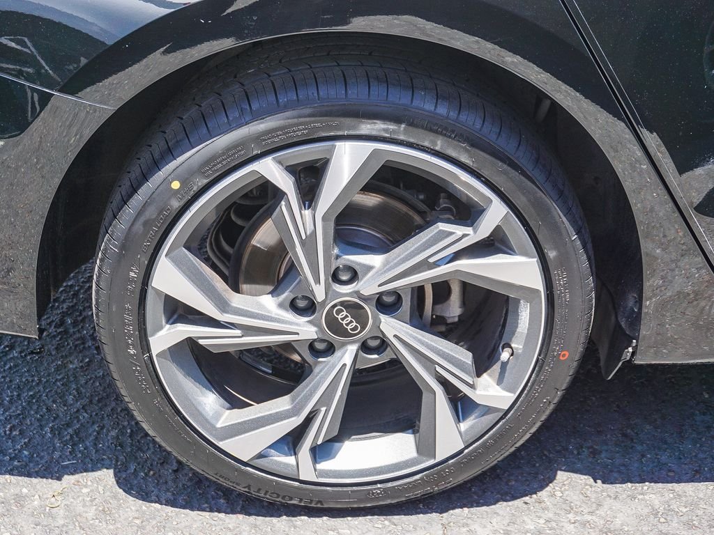 Used 2022 Black Audi 40 Premium image 9