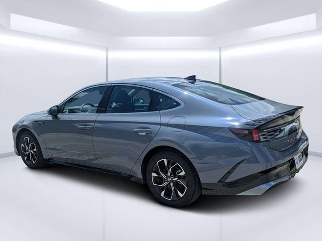 Used 2025 Blue Hyundai SEL image 5