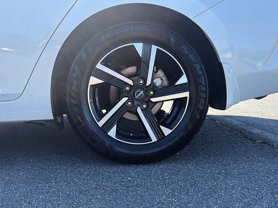 Used 2025 Aspen White Tricoat Nissan SV image 10